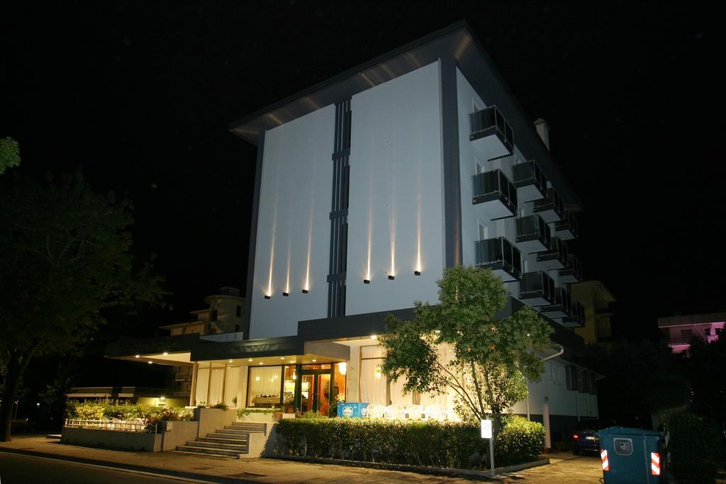 Hotel Domingo Lido di Jesolo Exterior photo
